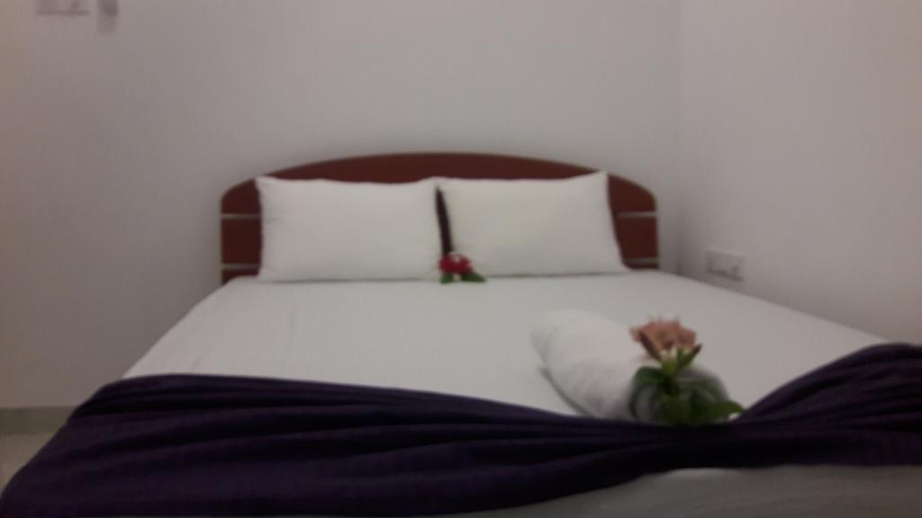 Risenlak Holiday Resort Полоннарува Экстерьер фото
