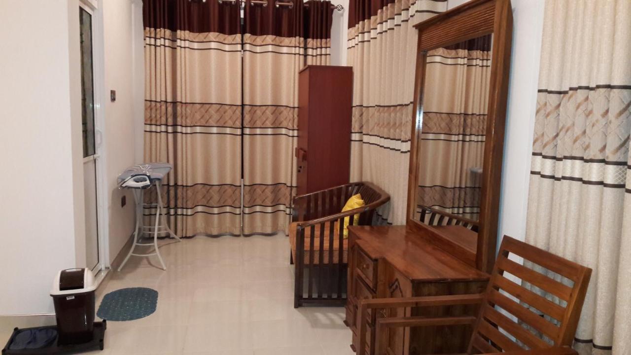 Risenlak Holiday Resort Полоннарува Экстерьер фото